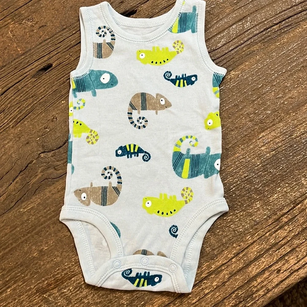 Carter’s Gecko Onesie‎